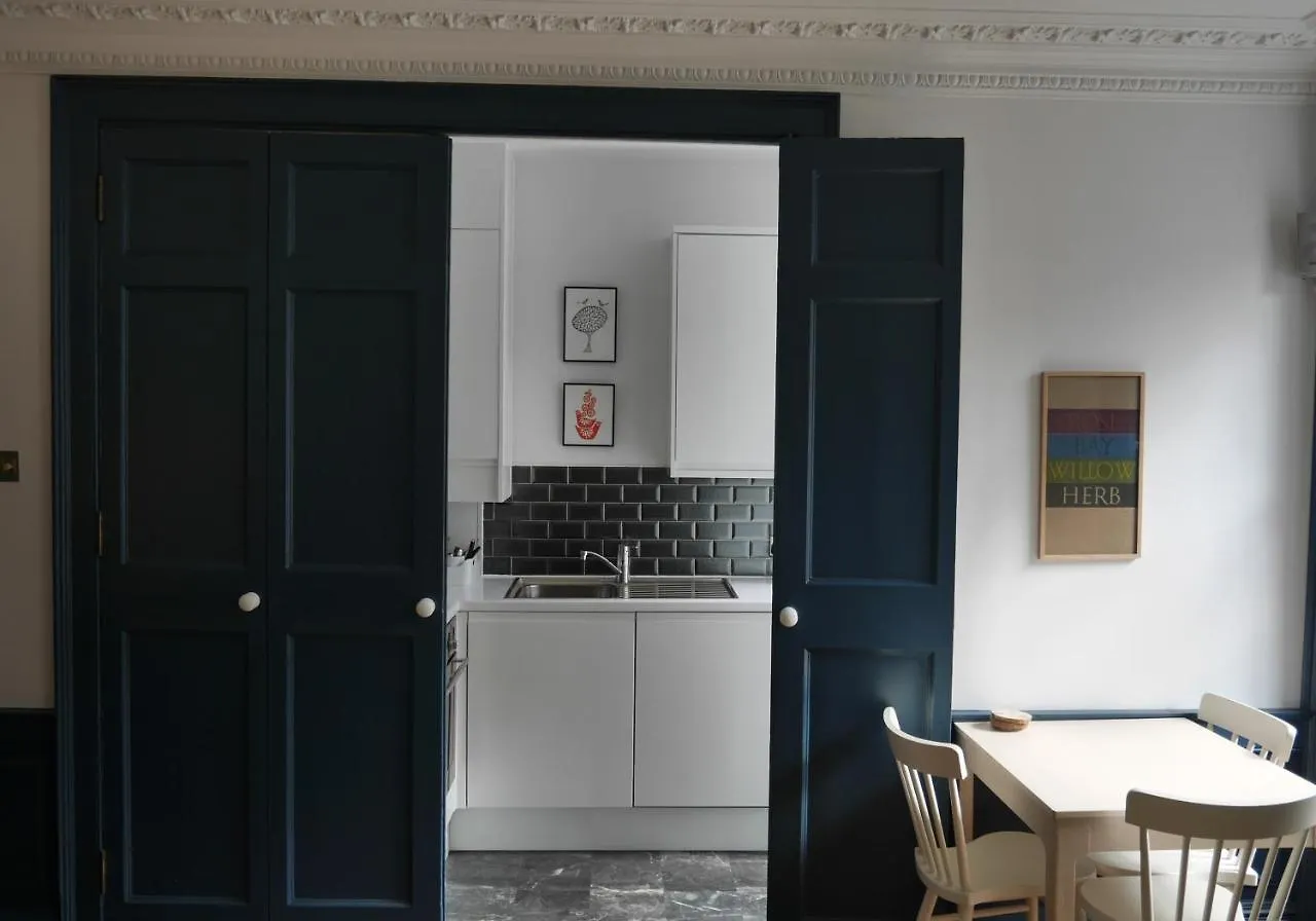 Thistle Suite City Centre Edinburgh Apartment
