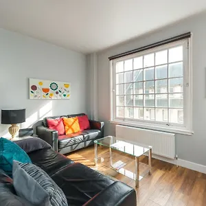 Apartment Royal Mile Modern, Edinburgh